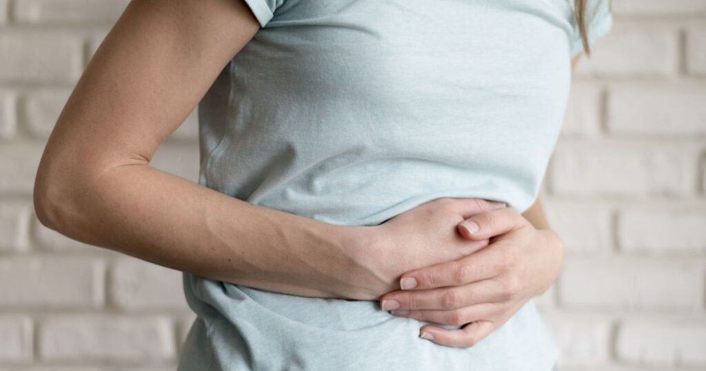Representação da bactéria Helicobacter pylori no estômago humano